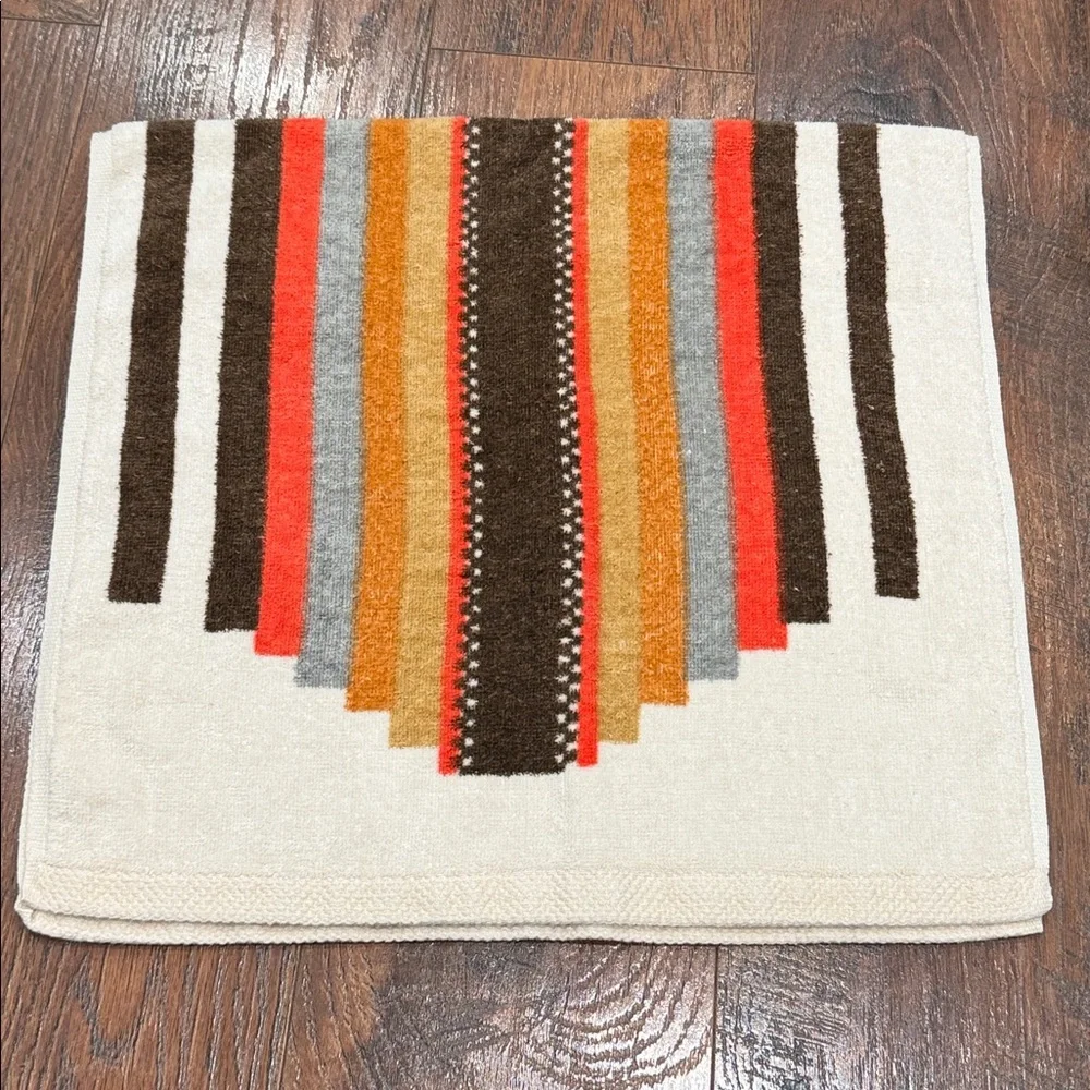 Vintage cream orange